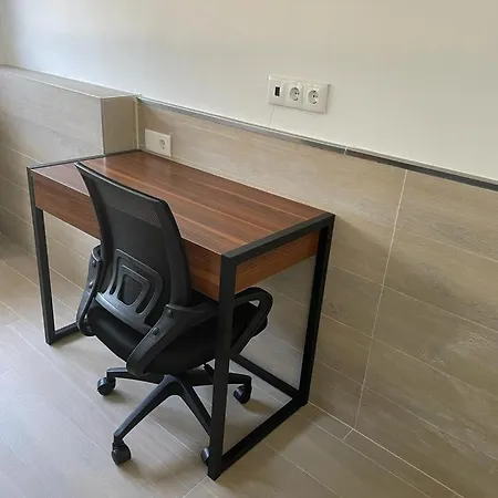 Planta Baja Moderna Y Nueva A Estrenar En El Centro Ciudad 2 Y 2 Banos